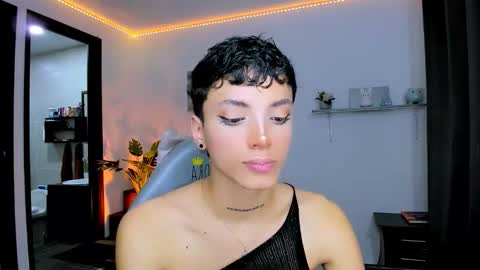 Nilam online show from October 2025 11:57:02 PM