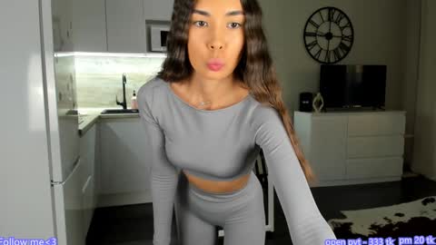 Bella online show from December 2024 12:15:01 PM