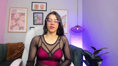 Snapshot of nina__dixon chatting on February 2025 09:06:02 PM Nina online show from February 2025 09:06:02 PM