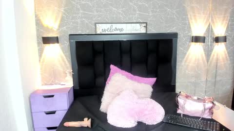 Nina online show from January 2025 06:02:01 AM