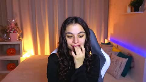 Ketrin online show from November 2025 03:06:01 AM