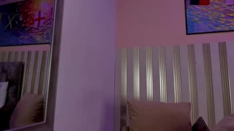 nina_glow_ online show from June 2026 11:02:01 AM