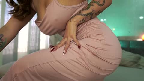 Angie online show from December 2024 05:15:01 PM