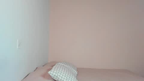  Nina  online show from December 2025 08:05:01 PM