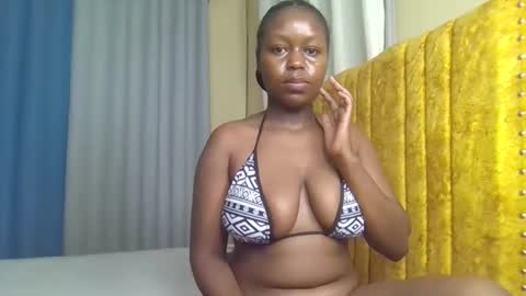 Snapshot of nina_ray1 chatting on October 2025 02:13:01 AM Nina online show from October 2025 02:13:01 AM