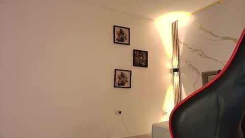  N I N A online show from November 2025 02:54:01 PM