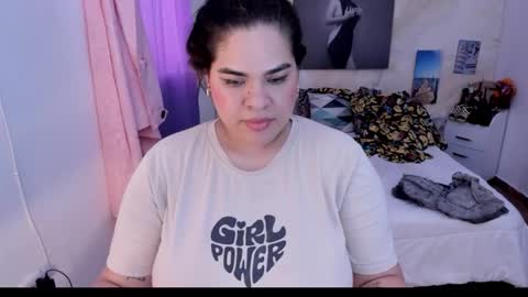 Snapshot of ninafuentes2x chatting on February 2026 09:09:02 PM NinaFuentes online show from February 2026 09:09:02 PM