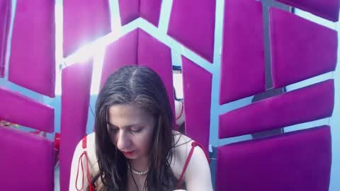 Nina online show from March 2025 09:07:01 AM