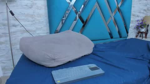 Snapshot of ninamedux chatting on February 2025 09:56:02 AM Nina Medux online show from February 2025 09:56:02 AM