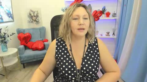 ninastarle online show from February 2026 11:57:02 AM