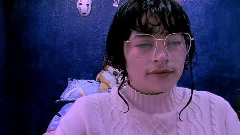 Snapshot of ninayellow chatting on April 2026 12:43:02 PM Nina online show from April 2026 12:43:02 PM