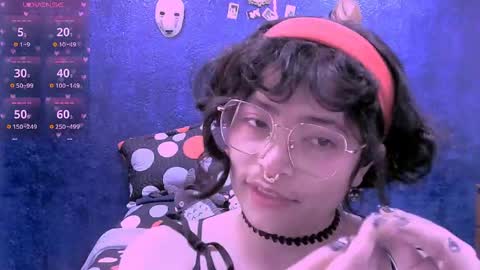 Snapshot of ninayellow chatting on April 2026 01:06:02 PM Nina online show from April 2026 01:06:02 PM