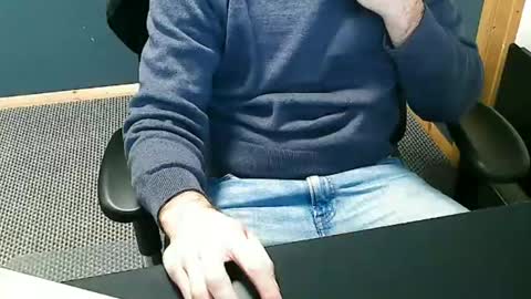 Snapshot of nineinches2222 chatting on December 2024 09:49:02 AM Nineinches online show from December 2024 09:49:02 AM