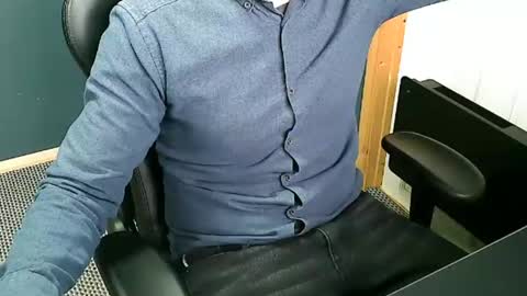 Snapshot of nineinches2222 chatting on February 2025 12:38:02 PM Nineinches online show from February 2025 12:38:02 PM