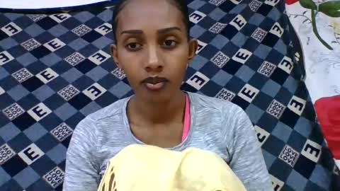 Snapshot of ninie246746 chatting on June 2026 06:22:01 AM ninie246746 online show from June 2026 06:22:01 AM
