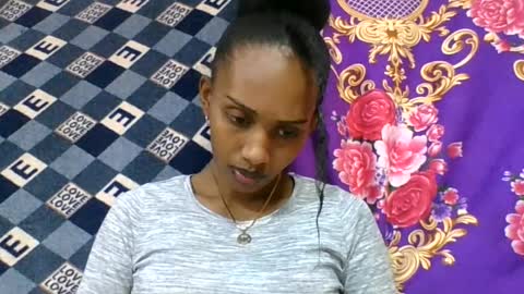 Snapshot of ninie246746 chatting on July 2026 07:44:01 AM ninie246746 online show from July 2026 07:44:01 AM