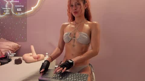 Snapshot of ninna_monroe_ chatting on December 2024 04:46:02 PM Ninna online show from December 2024 04:46:02 PM