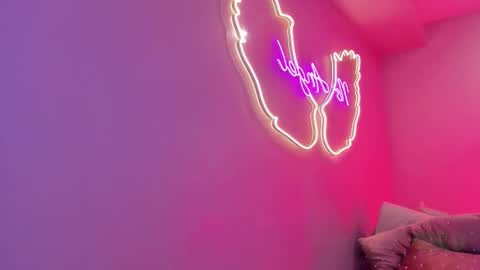 Snapshot of ninna_monroe_ chatting on September 2025 05:12:02 PM Ninna online show from September 2025 05:12:02 PM