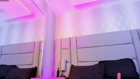 Ninna online show from April 2026 03:53:01 AM