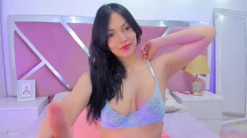 Ninna  online show from January 2026 12:42:01 PM