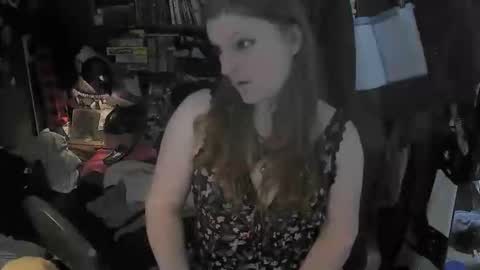 Snapshot of niqueone chatting on December 2025 06:38:01 PM Nique online show from December 2025 06:38:01 PM