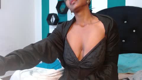 Snapshot of nirak_sf chatting on January 2025 06:19:01 PM Nirak online show from January 2025 06:19:01 PM