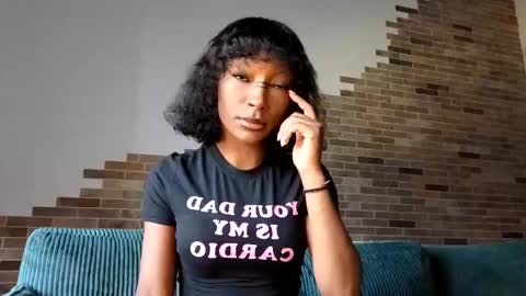 Snapshot of niviawolfe chatting on May 2026 03:33:01 AM NIVIA WOLFE online show from May 2026 03:33:01 AM