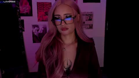 Snapshot of nixxie_ chatting on July 2026 02:16:02 AM Nixxie online show from July 2026 02:16:02 AM