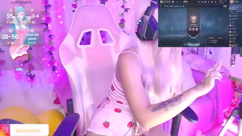 Snapshot of nixy_sama chatting on September 2025 01:09:02 AM Nixy Sama online show from September 2025 01:09:02 AM