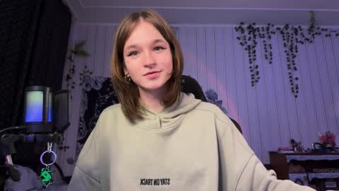 Snapshot of nloraaa chatting on December 2024 01:21:01 AM Tears Lora online show from December 2024 01:21:01 AM