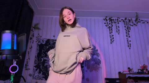 Snapshot of nloraaa chatting on December 2024 01:24:02 AM Tears Lora online show from December 2024 01:24:02 AM