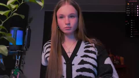 Snapshot of nloraaa chatting on March 2025 06:30:01 PM Tears Lora online show from March 2025 06:30:01 PM