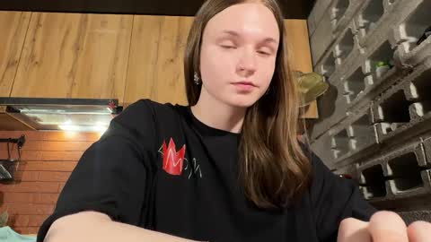 Snapshot of nloraaa chatting on April 2026 09:01:02 PM Tears Lora online show from April 2026 09:01:02 PM