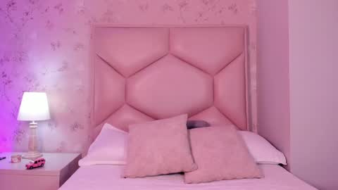   ambarsulliva  online show from January 2025 11:49:02 AM