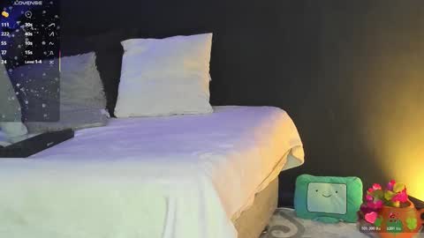 Snapshot of noah25_ chatting on December 2025 03:23:01 AM Noah online show from December 2025 03:23:01 AM