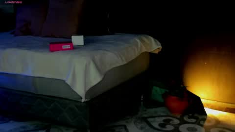 Noah  online show from April 2026 03:28:02 AM