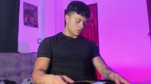 noah_223 online show from February 2026 05:44:02 AM