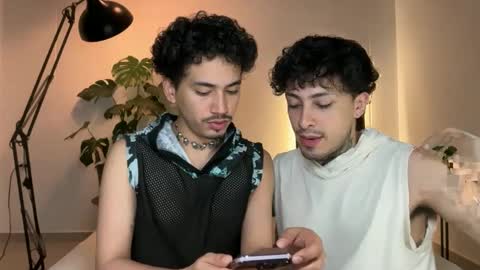 Snapshot of noah_and_steven chatting on May 2026 02:07:02 AM noah_and_steven online show from May 2026 02:07:02 AM