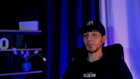 Noah Brigth online show from October 2025 01:51:02 AM