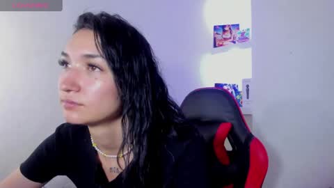 Snapshot of noah_carter16 chatting on April 2026 11:43:01 AM NOAH online show from April 2026 11:43:01 AM