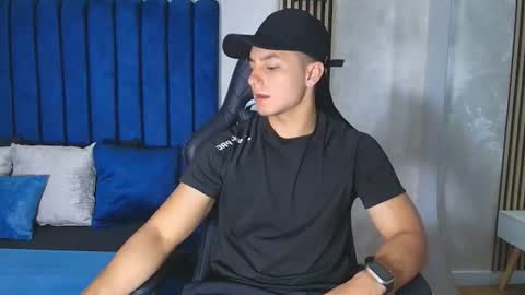 Snapshot of noah_clarkk chatting on June 2026 05:43:02 PM Noah online show from June 2026 05:43:02 PM