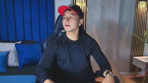 Snapshot of noah_clarkk chatting on June 2026 05:45:01 PM Noah online show from June 2026 05:45:01 PM