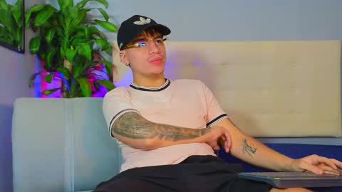 Snapshot of noah_coleman__ chatting on February 2025 05:29:02 AM NOAH online show from February 2025 05:29:02 AM