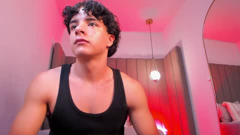 noah_delacroix online show from May 2026 10:29:01 PM