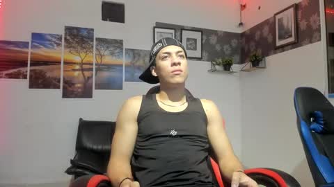 Snapshot of noah_flynn1 chatting on March 2026 08:42:01 AM noah_flynn1 online show from March 2026 08:42:01 AM