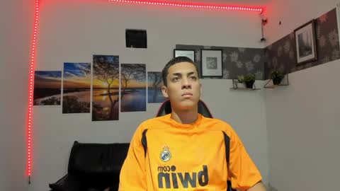 Snapshot of noah_flynn1 chatting on April 2026 08:53:02 AM noah_flynn1 online show from April 2026 08:53:02 AM