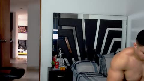 Noah Harris01 online show from December 2024 08:09:01 PM