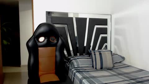 Noah Harris01 online show from September 2025 09:43:02 AM