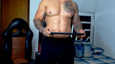 Noah Harris01 online show from February 2026 01:07:01 PM