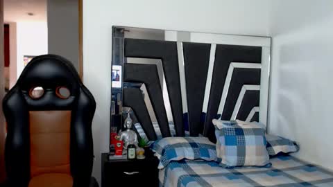 Noah Harris01 online show from March 2026 02:13:02 PM